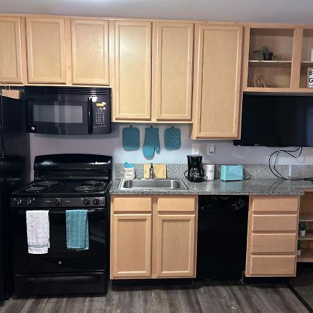 Appartamento Spooky Low Rate!! Downtown With Free Parking Indianapolis Esterno foto
